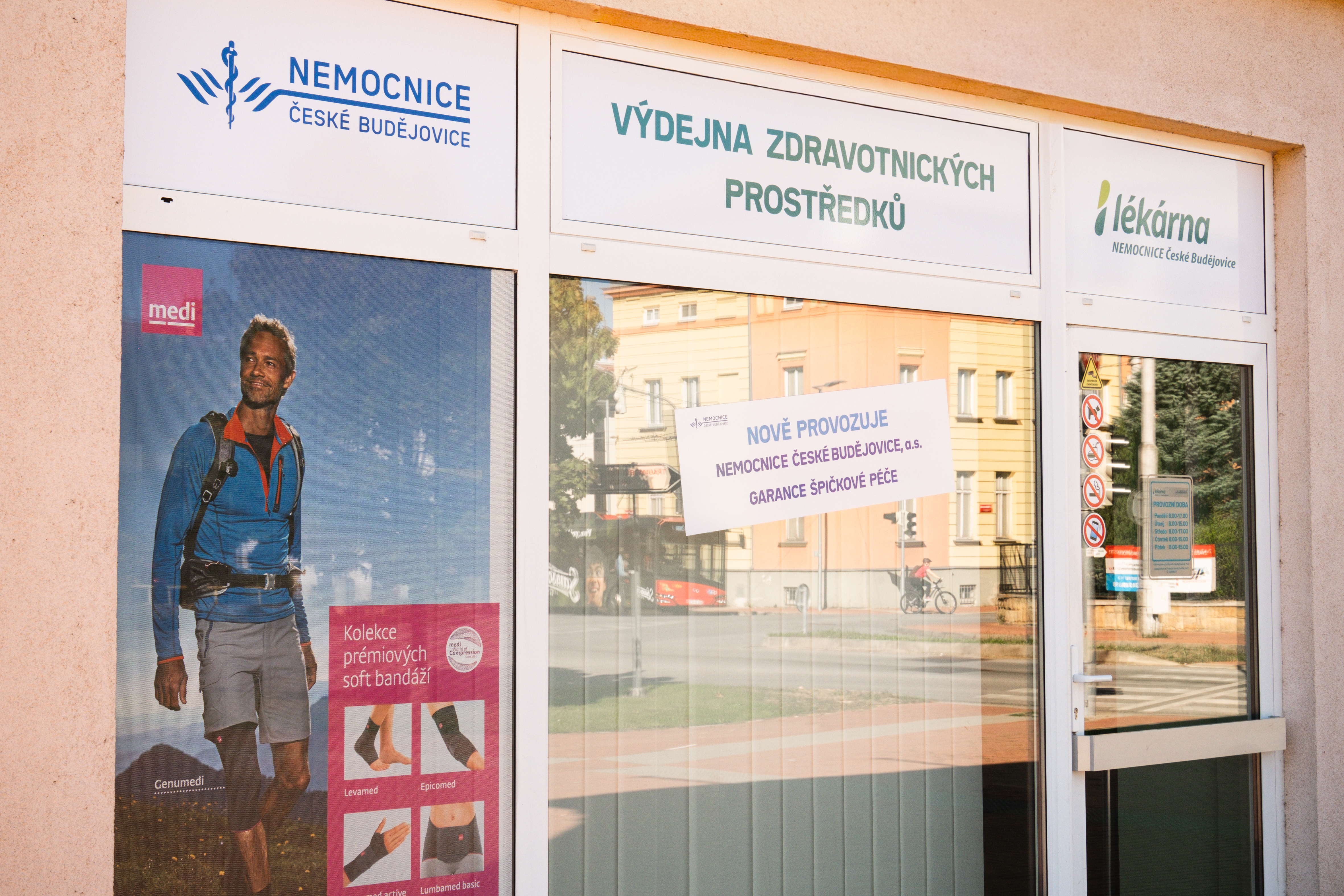 DSCF2064.jpg (12.21 MB)