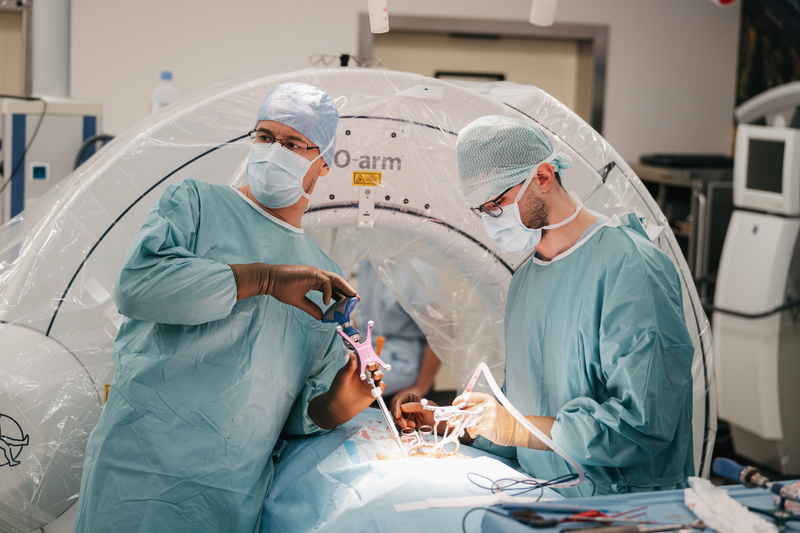 NCHO_spondylo.jpg (442 KB)